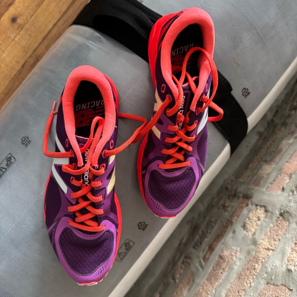 Womens New Balance Racing Shoe RC 1400 V3 Revlite Size 9US Purple Red Orange - Picture 4 of 9